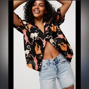 UO Hayden Souvenir Button-Down Shirt. Size Small